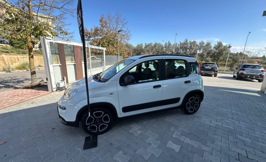 Fiat Panda 1.0 FireFly 70CV Hybrid City Life•